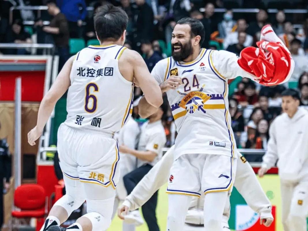 北京浙江卡位战引爆！广东战鱼腩止颓，上海冲榜首今夜谁沉谁浮