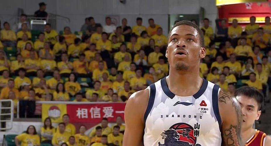 山东送天津8连败！约翰逊26+7斯蒂尔27+5林庭谦空砍34+5