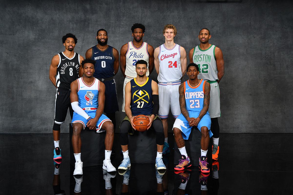 nba篮球赛场上有多少名运动员，nba比赛队伍一共有多少只